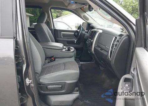 2018 Ram 1500 из США, поврежденный, VIN 3C6RR7LT9JG176304